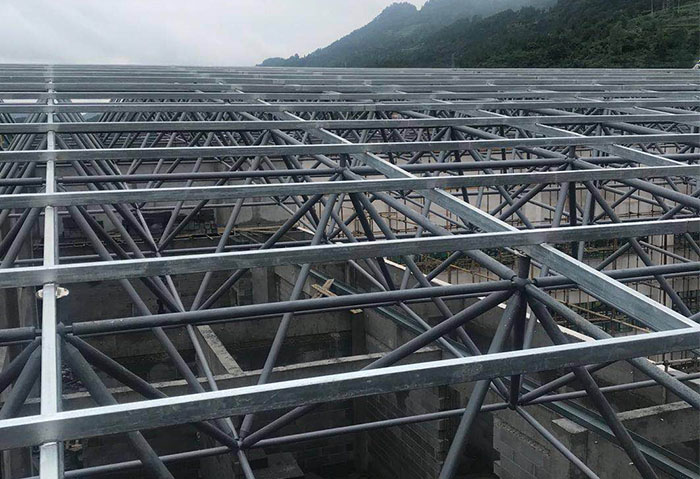 金坛仁怀冠英学校艺体楼网架